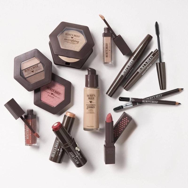 Burt's Bees Goodness Glows Liquid Foundation ~Medium Sand #1046