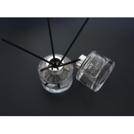 WEALD TRIBE Flower Reed Diffuser Set Lavender Scent for Bathroom Accessories Shelf Decor & Air Fresheners, Sticks Defusers with 5.1 fl oz Essential Oils & Leaves, House Bedroom Office Decor & Gifts