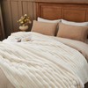 NEWCOSPLAY Faux Fur Throw Blanket Ivory 3D Ribbed Plush Thick