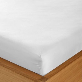 Super King Fitted Sheet - 180 x 200cm with 30cm Deep Pocket, Soft Brushed Microfibre, Wrinkle-Free, Easy Care, Fade & Shrink Resistant by MAGNA COLLECTION (White, Super King)