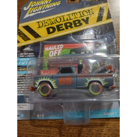Johnny Lightning Johny Lightning Demolition Derby 1965 Chevy Tow Truck