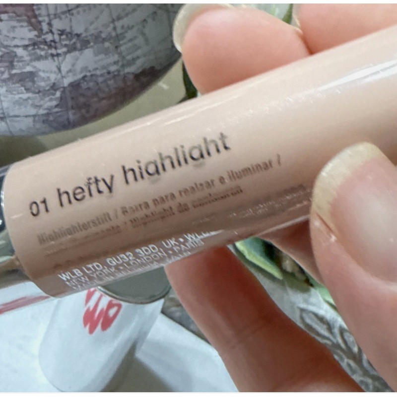 Clinique Chubby Stick Sculpting Highlight 01 Hefty Highlight 0.12 oz