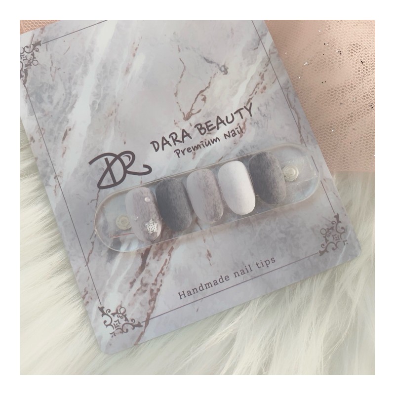 Next day delivery⭐Winter mink gel velvet nails⭐ / 다음날발송⭐겨울밍크젤 벨벳네일⭐
