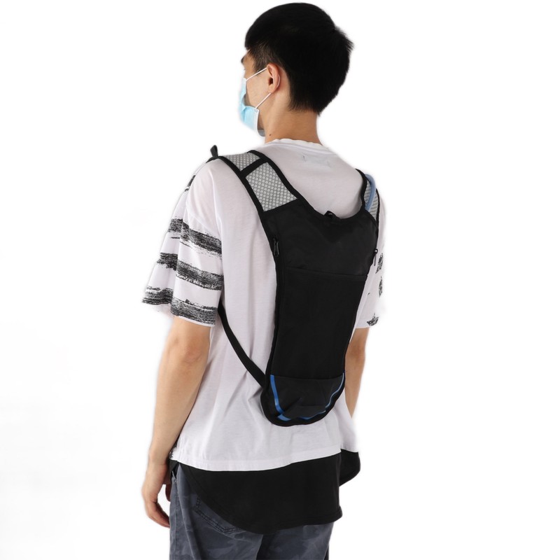 Hydration Pack Lightweight Breathable Multifunctional Water Backpack with 2L Water