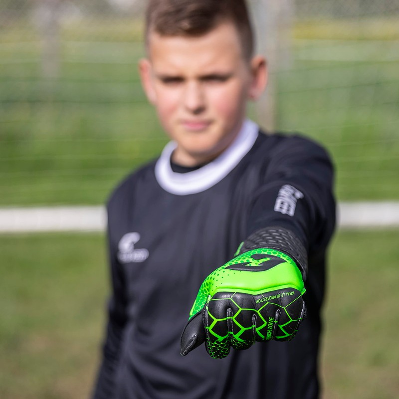 CATCH & KEEP Goalkeeper Gloves Children's Claw Protector Green Size