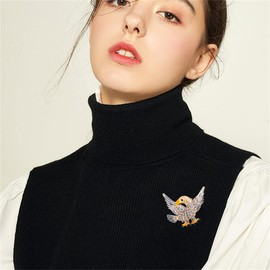Rhinestone Eagle Bird Brooch Pin for Women Unisex Gold Plated Crystals Flying Wing Hawk Brooches Lapel Pins Suit Collar Dress Accessories Lightweight Jewelry for Holiday Birthday Party (Blue)