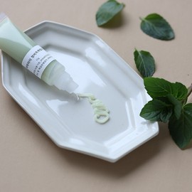 When your nose is dry and stuffy, Cheongbigo tube type Cheongbi Moist Balm 15g - Cheongbi Moist Balm / 코건조 코가답답할때 청비고 튜브형 청비촉촉밤 15g - 청비촉촉밤