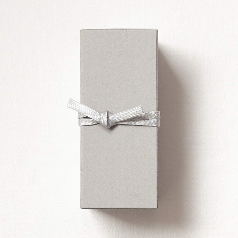 SHAQUDA Suve Nadel Brush & Stand SUVÉ Naderu Brush &