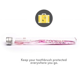 Antibakterielle Zahnbürste mit silberfarbenen Borsten und pinkem Griff