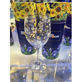 The Play Van Gogh Museum WINE Glass Almond Blossom design collectible Classic Art piece