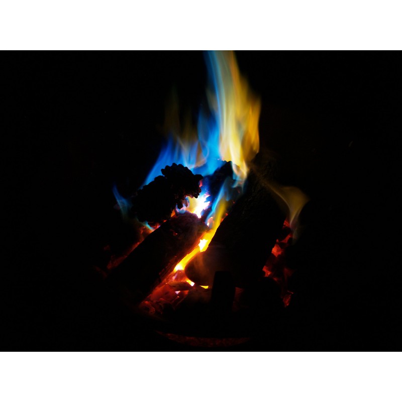 Aurora Cones, Colour-Changing Pine Cones for Fireplaces, Grills, Open Fire