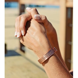 MnB Magnetics Pure Copper Magnetic Bracelet in a Celtic Chainlink Design for Men & Women (Medium) - Extra Strong Magnets