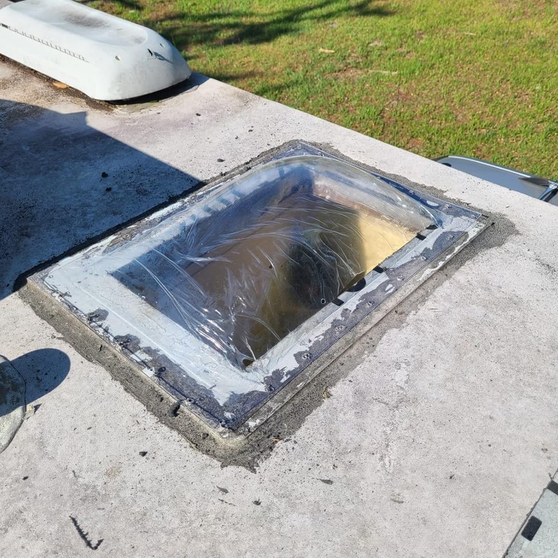 RV Skylight Replacement Kit, 17" x 25" OD Outer Dome
