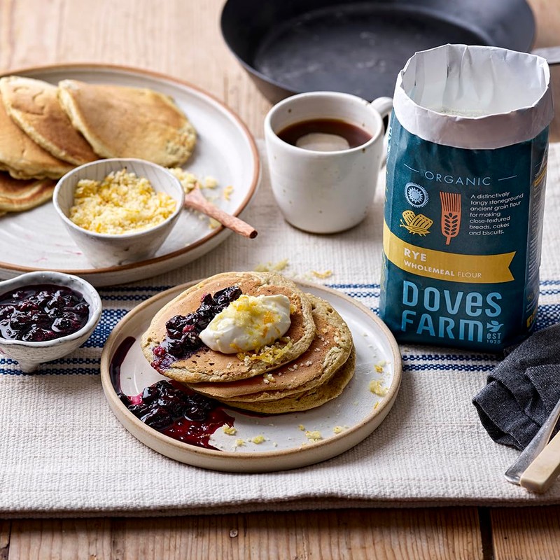 Doves Farm Organic Rye Wholemeal Flour | Stoneground Ancient Grain