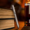 BIG IDEA DESIGN Base Line Bolt Action Pen (Titanium Raw)