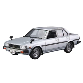 Aoshima Bunka Kyozai 1/24 The Model Car Series No. 71 Toyota E71/70 Corolla Sedan GT/DX 1979 Plastic Model