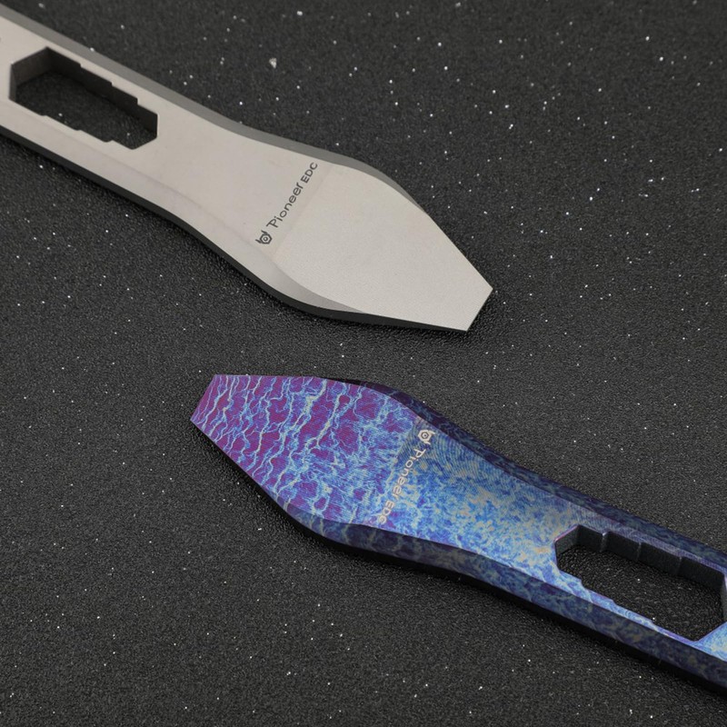 Hamansチタン EDC プライバー マルチツール 栓抜き 釘抜き クローバー レンチ ドライバー コンパクトサイズ
