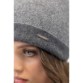 VIVISENCE Winter Hat for Women Beanie with Bobble Knitted Hat Subtle Pepita Pattern Perfect Fit Autumn Cosy Ideal for Cold Winter Days and Outdoor Activities Model 7095, Grey Pepita Pattern