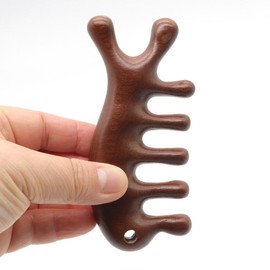 H Plus Mall Wood Day Lacquered Solid Wood Gua Sha Massager Seahorse Seahorse Gua Sha Lacquered Gua Sha Massager Wood Gua Sha Gua Sha / 에이치플러스몰 우드데이 옻칠 원목 괄사 마사지기 해마 해마괄사 옻칠괄사맛사지기 우드괄사 괄사