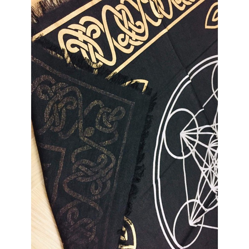 INDIAN CONSIGNERS Altar Cloth Hexagonal Metatron Witchcraft Alter Tarot Spread