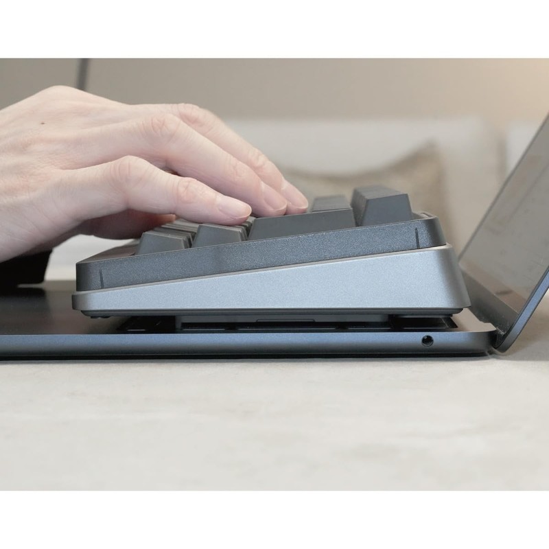 FAR EAST GADGET FAR EAST GADGET TYPESTICS (Black)