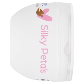 Dove, Silk Body Cream, Nourishing Body Cream for All Skin Types, Scented Leather and Smooth Silk Effect for 24 Hours, with Ceramide Restoring Serum, Dermatologically Tested, 300 ml