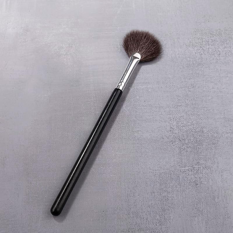 Fan Brush Professional Blush Brush Soft Vegan Synthetic Makeup Brush