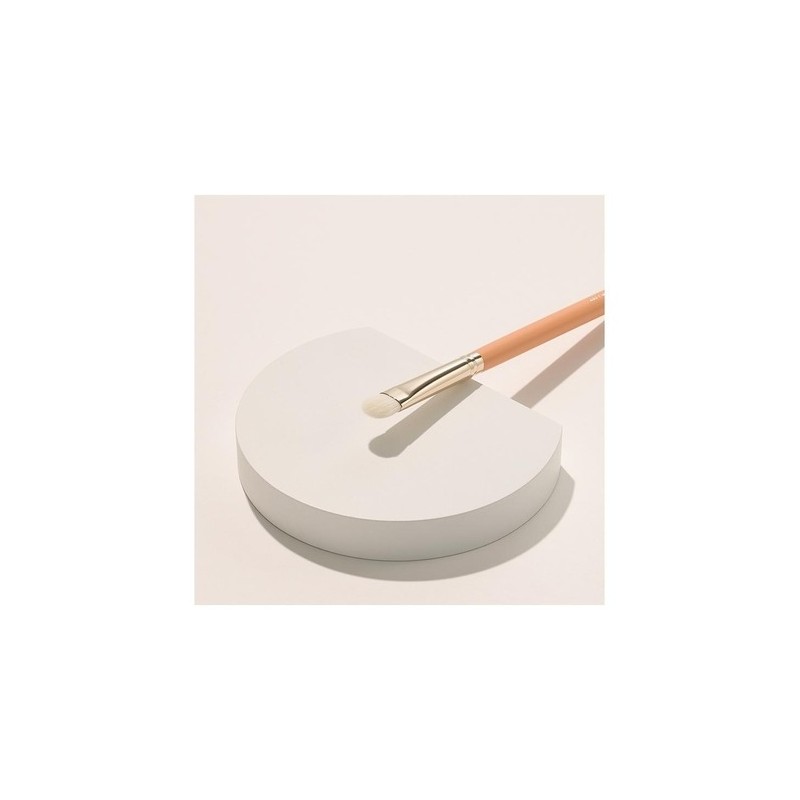 203 Point Eyeshadow Brush / 203 포인트 아이섀도우 브러쉬