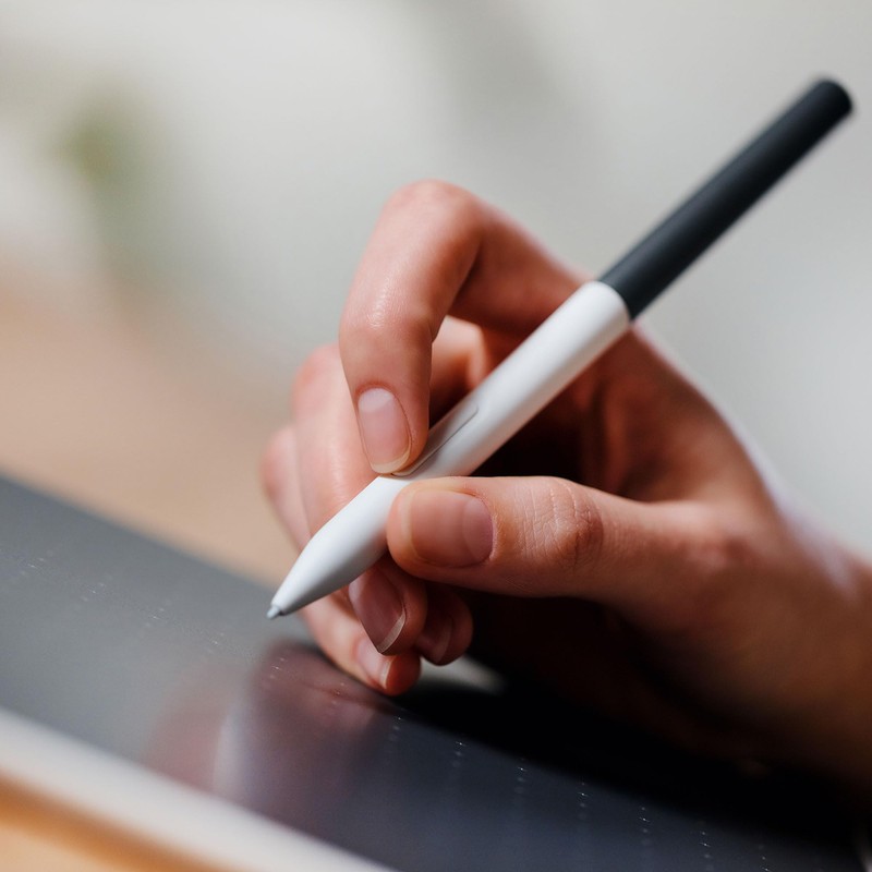 Wacom CP92303B2Z One Standard Pen (White/Gray)