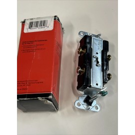 Legrand Pass & Seymour Legrand 692-WGCC6 White Single Pole Toggle Switch & Pilot Light