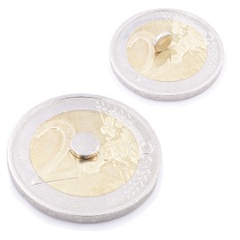 Brudazon 40 Mini Disc Magnets 5 x 1 mm N52 Strongest Level Neodymium Magnets Ultra Strong Power Magnet for Model Making, Photo, Whiteboard, Notice Board, Fridge, Crafts, Magnetic Disc Extra Strong