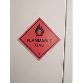 Pack of 2 strong Magnetic, flammable gas 100mm x 100mm hazardous warning signs