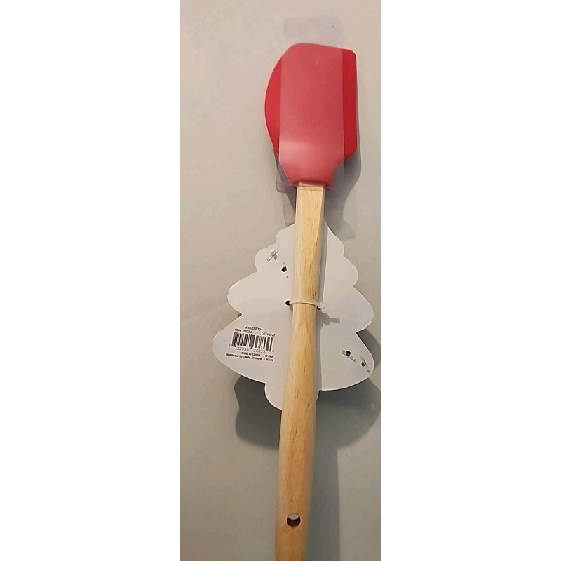 Kitchen KRUMBS Kitchen SPATULA & Cookie CUTTER SET Red Christmas.