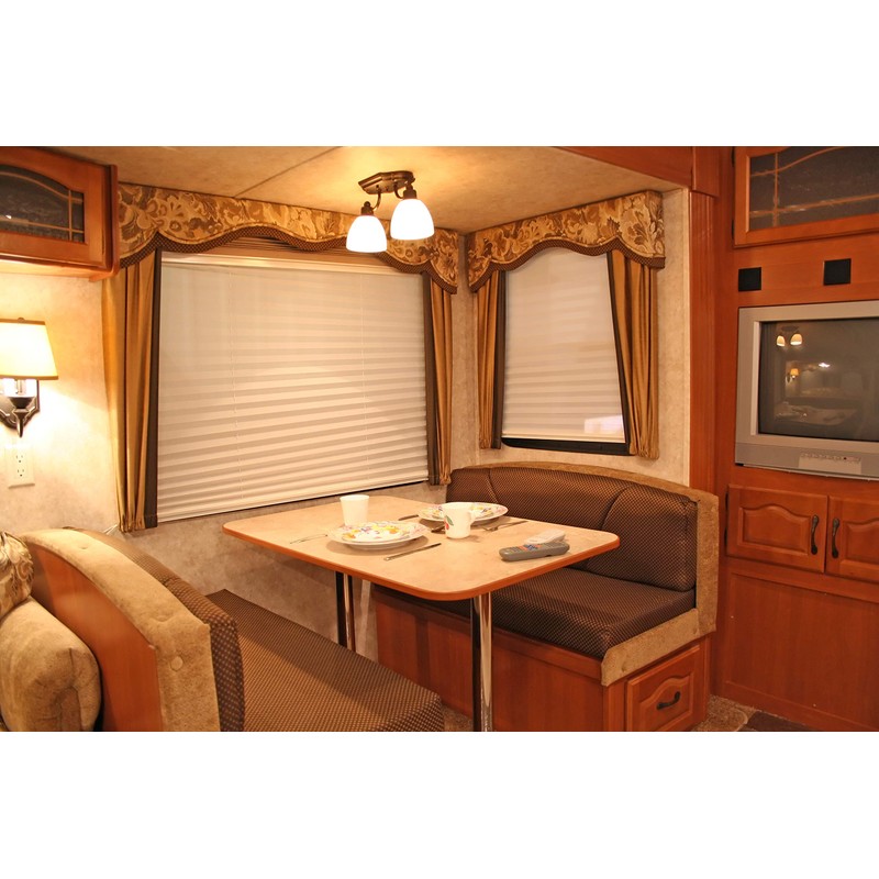 Master Mounts 404L Locking Cantilever TV Wall Mount 25" arm