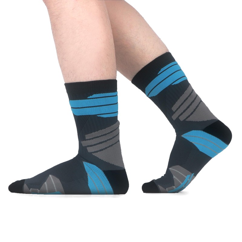 MAKABO Men's Performance Compression Cushioned Socks, Crew Work Athletic Socks