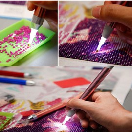VAVCASE diamond art painting Pen with Light - 3PCS Diamond Dots Painting Tools -Lighting diamond art painting Tools 4 Pen Heads, Storage Bag-Nail Art DIY Decoration Sewing Cross Stitch Accessories