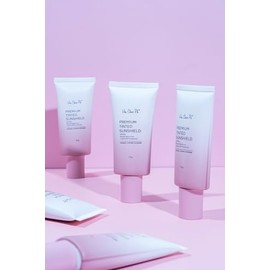 Her Choice Ph Premium Tinted Sunshield, SPF50+, Broad Spectrum UVA/UVB Protection, Natural-Looking Coverage, 50g