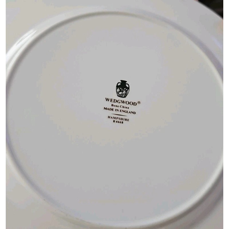 Wedgwood Hampshire Bone China 5 Piece Place Setting R4668
