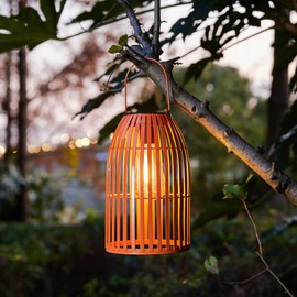 Glitzhome Solar Lanterns Orange Metal Woven Outdoor Hanging Solar Lights with Edison Bulbs for Garden Patio Yard Outdoor Decors