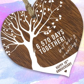 18th Wedding Anniversary Wooden Heart Plaque, Dark Wood Sign Keepsake, Celebrate Anniversary Wife Husband Boyfreind Girlfriend Mum or Dad, Plaque with Quotes Gifts from the Kids