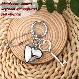 Silver Heart Keychain Charm for Bag Backpack Y2k Charms Keychain for Backpacks Handbags Keychain Charm for Purse Car Keychain Charms Cute Aesthetic Bag Accessories Keychain Y2k Accessories