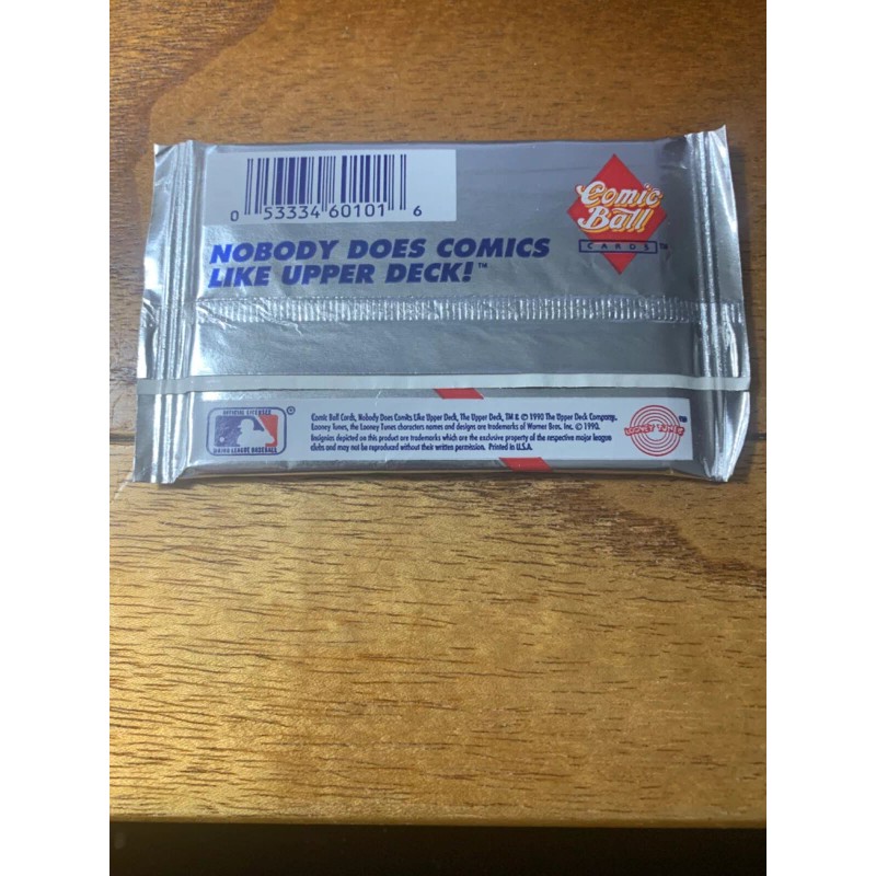 Sealed / New Looney Tunes 1990's Upper Deck Comic Ball