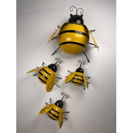 Metal Garden Decor Ladybugs for Outside, Set of 4, Orange, Red, Blue, Green (1Big 3Small Bumble Bees)