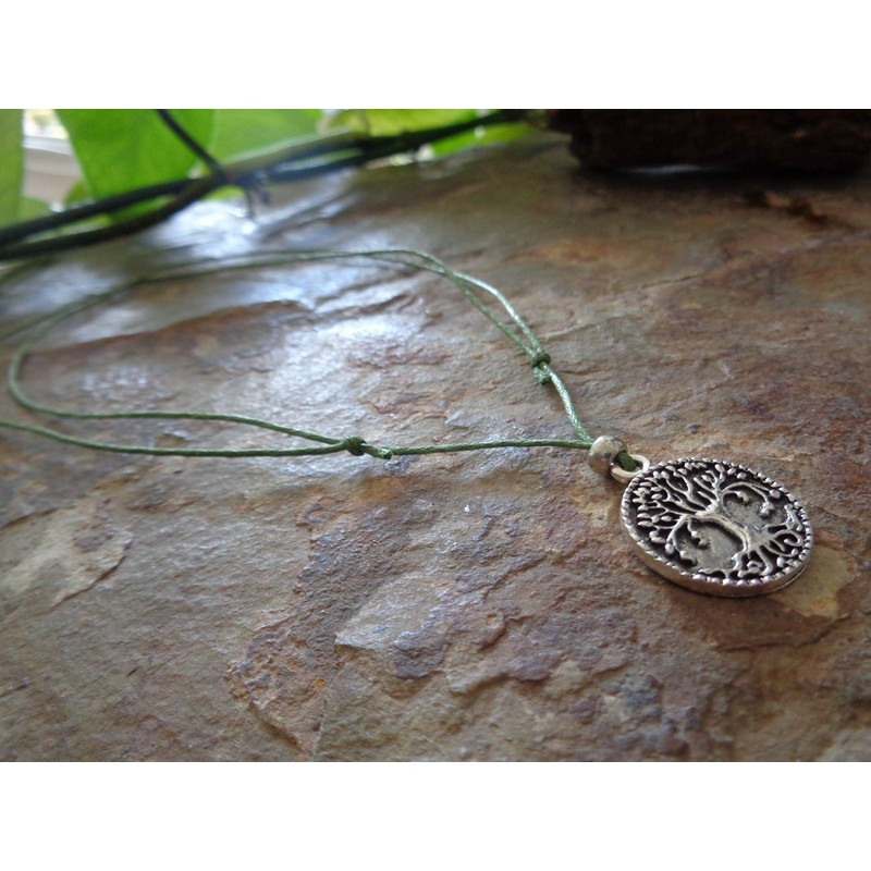 ✿ Moss green chain necklace tree of life forest disc