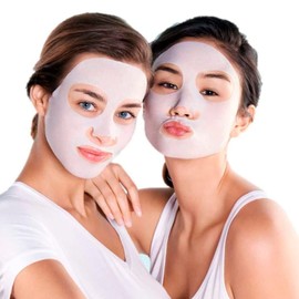 Garnier Skinective Hydra Bomb Mask Night In Super Moisturizing Fabric Vegane Formel mit Fiordaliso und Hyaluronsäure mit regenerierender Wirkung für müde und empfindliche Haut - 3 Einwegmasken