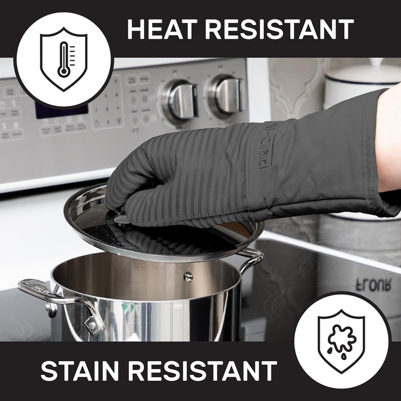 All-Clad Silicone Oven Mitts: Heat Resistant up to 500 Degrees