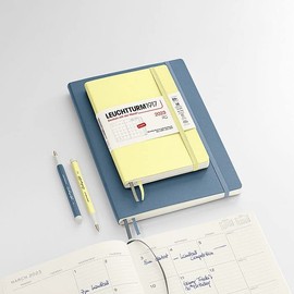 LEUCHTTURM1917 - Monthly Planner with notebook Paperback (B6+) 2023 with extra booklet, Port Red (Nov 1, 2022 - Feb 29, 2024)