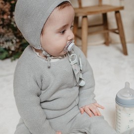 Suavinex, Portaciuccio in tessuto per neonati, morbido e flessibile, nastro con decoro su due lati, clip per ciuccio con pinza. Per neonati +0 mesi, adatto per neonati, Poetry Blu