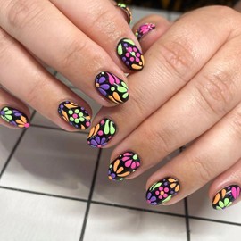 Flower Press on Nails Round Short Glue on Nails Black Full Cover Fake Nails with Dots Designs Oval Acrylic Artificial Nails Colorful Nails Press ons Glossy Stick on Nails for Women Girls Manicure Art