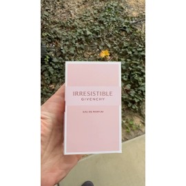 GIVENCHY IRRESISTIBLE EDP 1.0ml .03fl oz